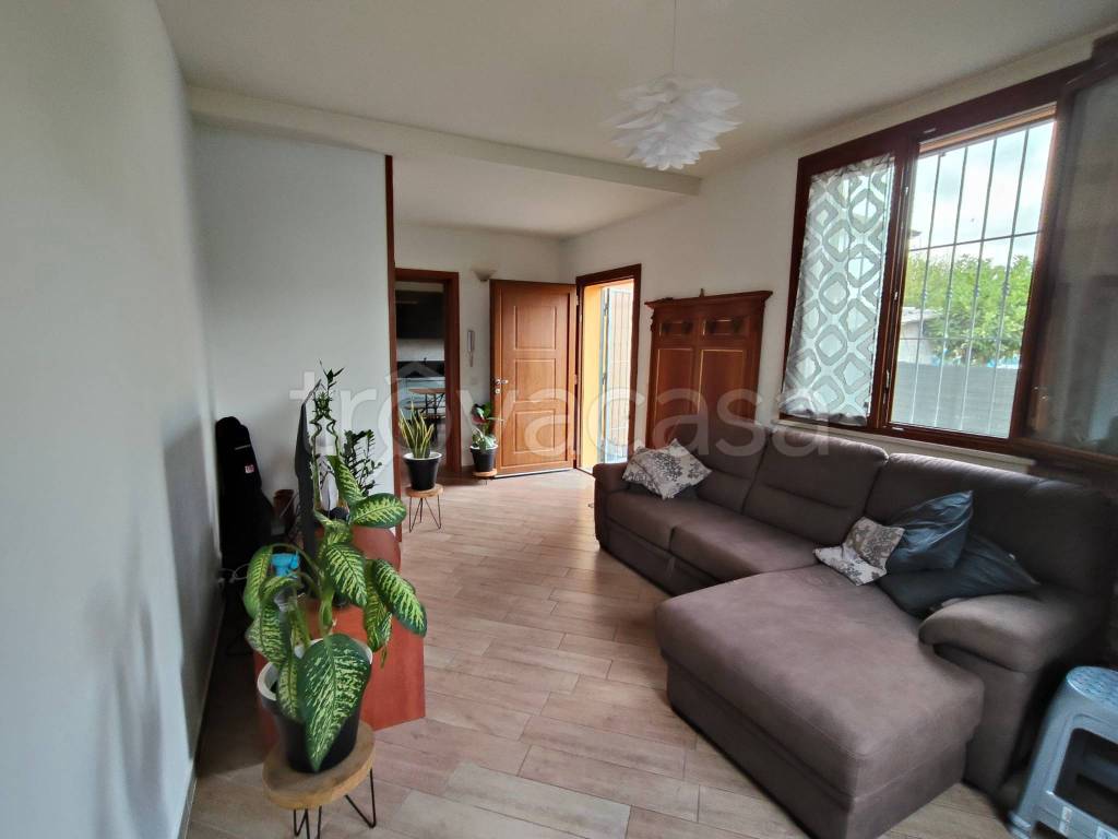 casa indipendente in vendita a Castel San Giovanni