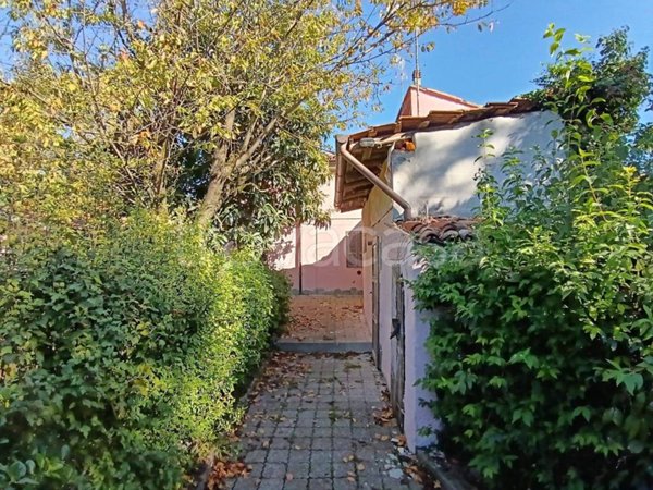 casa indipendente in vendita a Castel San Giovanni in zona Fontana Pradosa