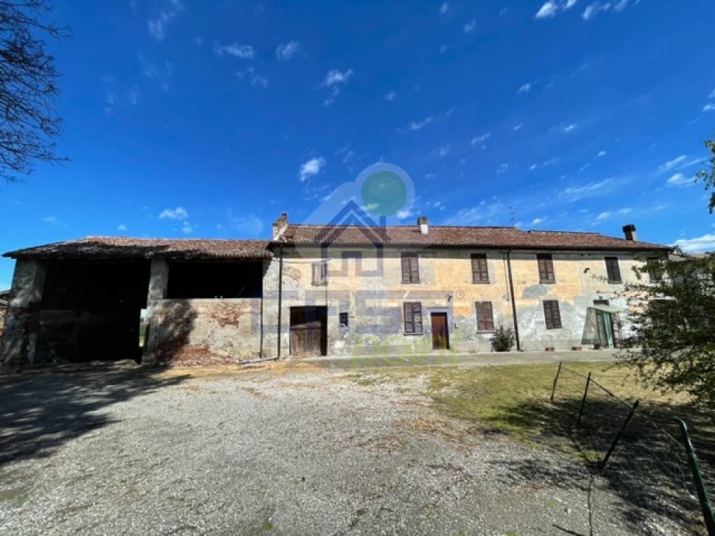 casa indipendente in vendita a Castelvetro Piacentino in zona San Giuliano