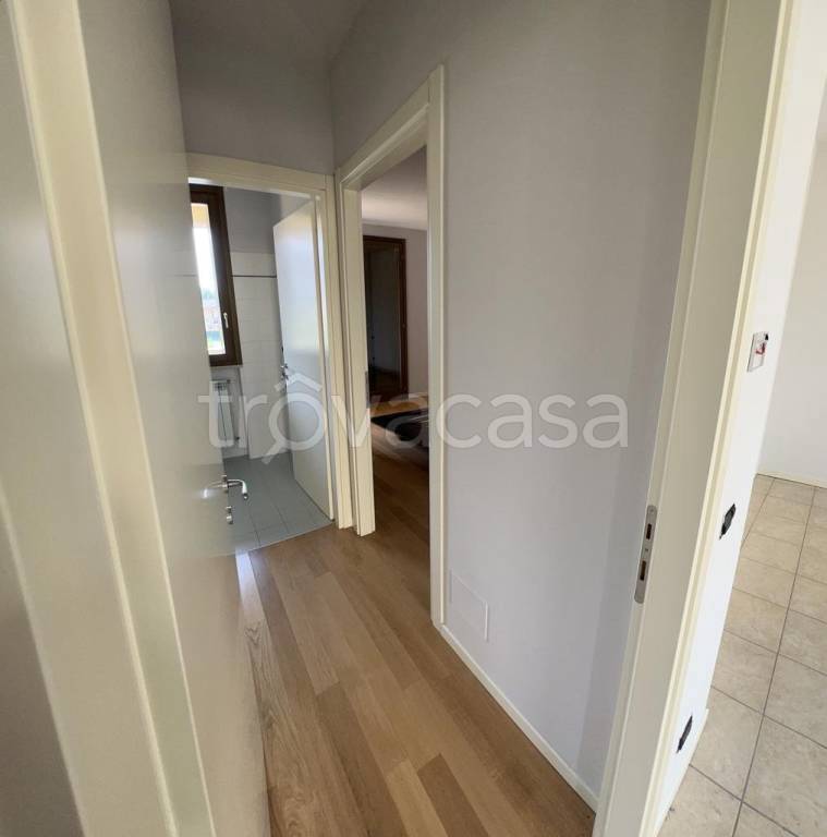 appartamento in vendita a Castelvetro Piacentino in zona Castelvetro