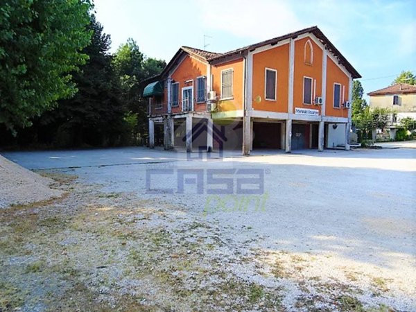 intera palazzina in vendita a Castelvetro Piacentino