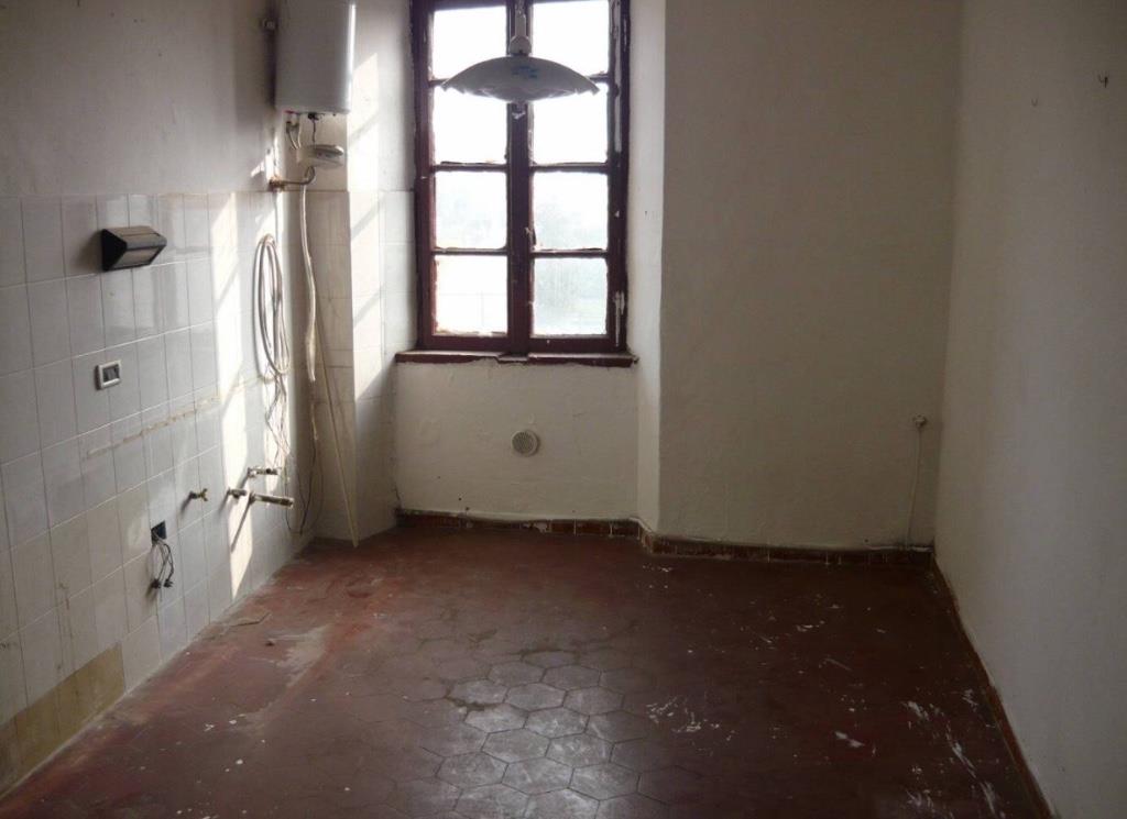 appartamento in vendita a Castelvetro Piacentino in zona Castelvetro