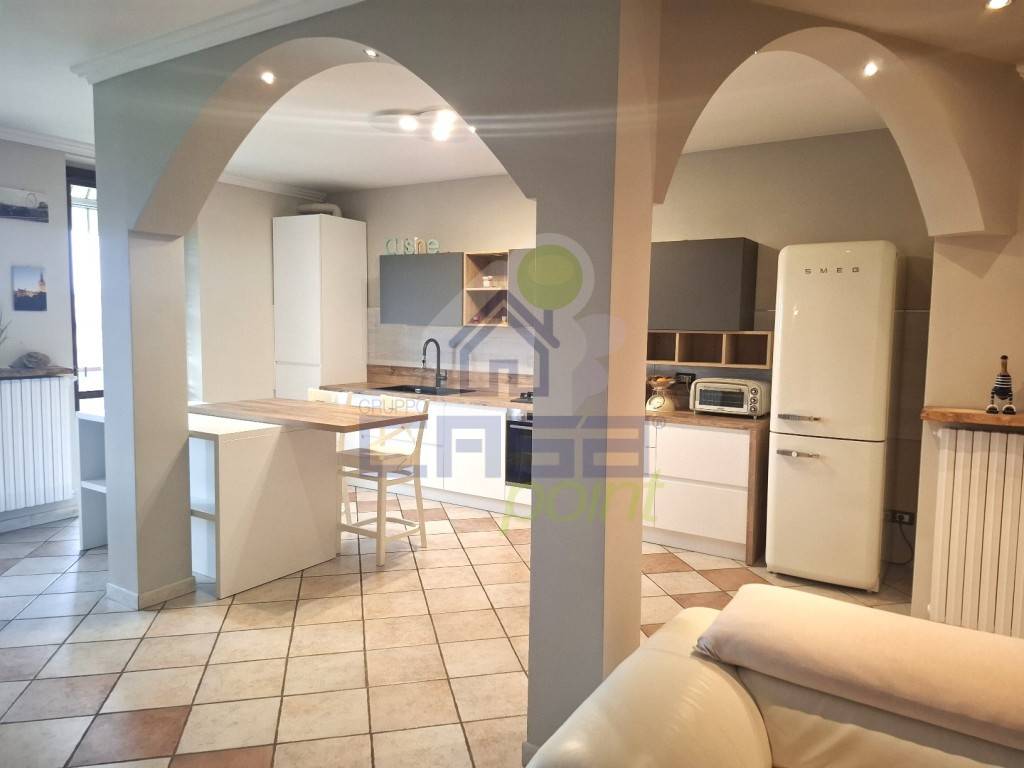 appartamento in vendita a Castelvetro Piacentino in zona Castelvetro