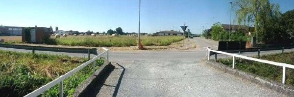 casa indipendente in vendita a Castelvetro Piacentino in zona San Giuliano