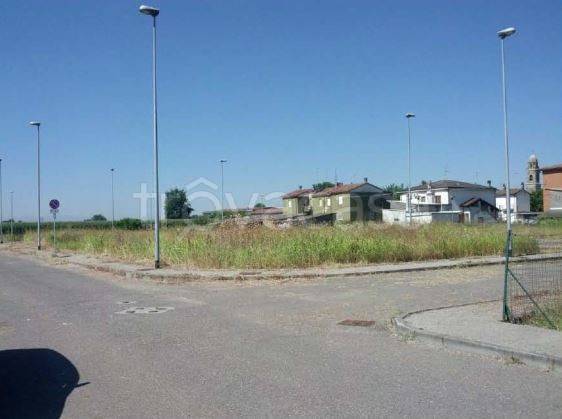 terreno agricolo in vendita a Castelvetro Piacentino in zona San Giuliano