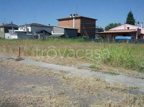 terreno agricolo in vendita a Castelvetro Piacentino in zona San Giuliano