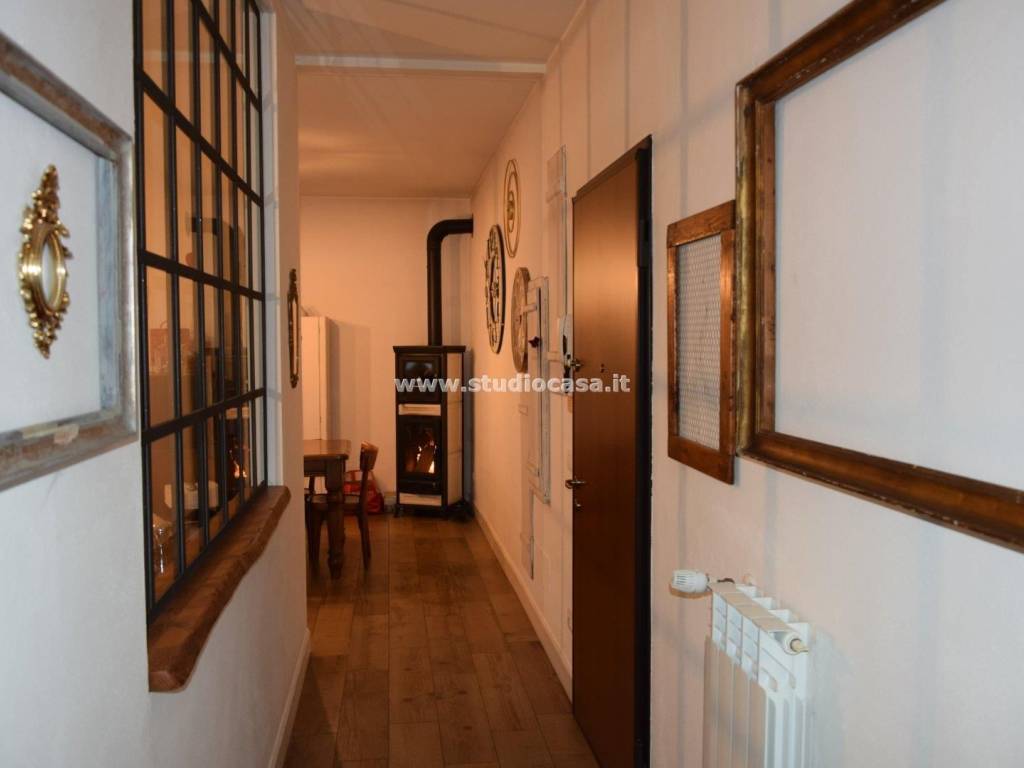 casa indipendente in vendita a Castelvetro Piacentino