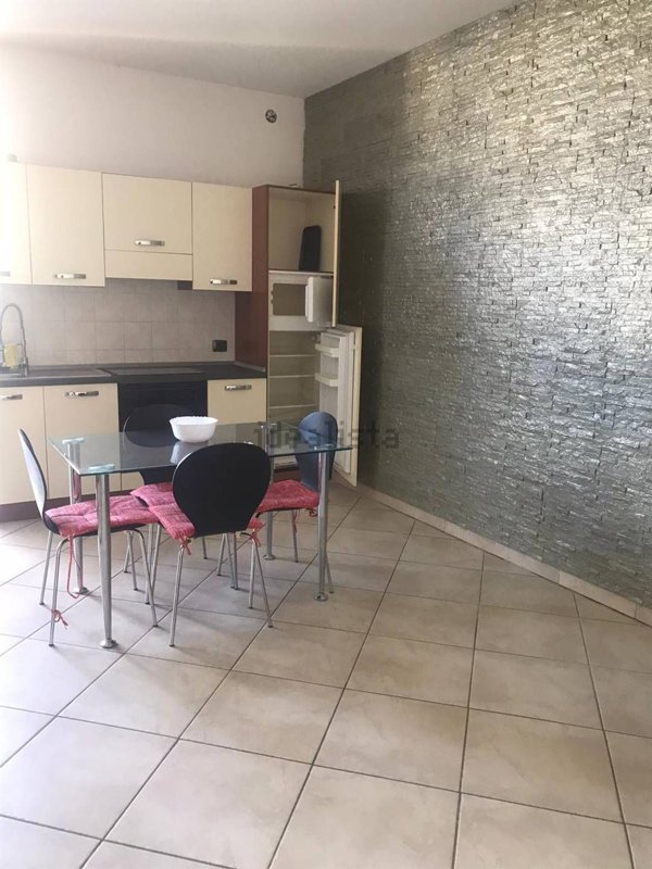 appartamento in vendita a Castelvetro Piacentino in zona Castelvetro