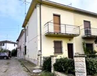 casa indipendente in vendita a Castelvetro Piacentino