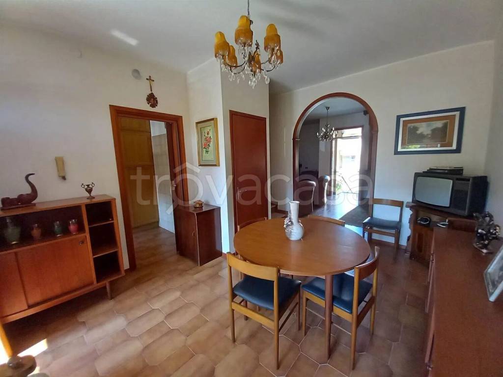 casa indipendente in vendita a Castelvetro Piacentino
