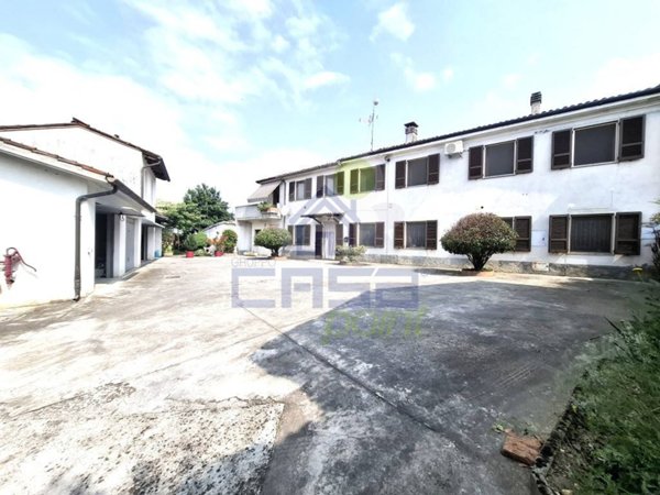 casa indipendente in vendita a Castelvetro Piacentino in zona San Giuliano