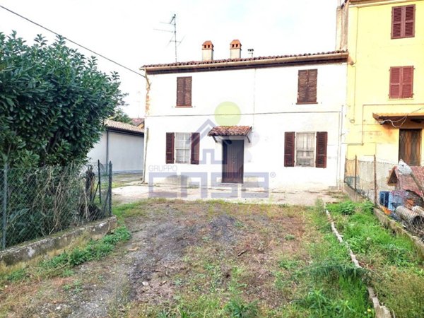 casa indipendente in vendita a Castelvetro Piacentino