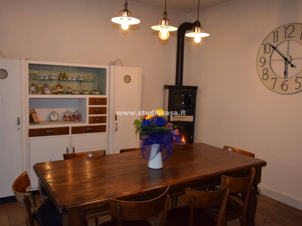 casa indipendente in vendita a Castelvetro Piacentino