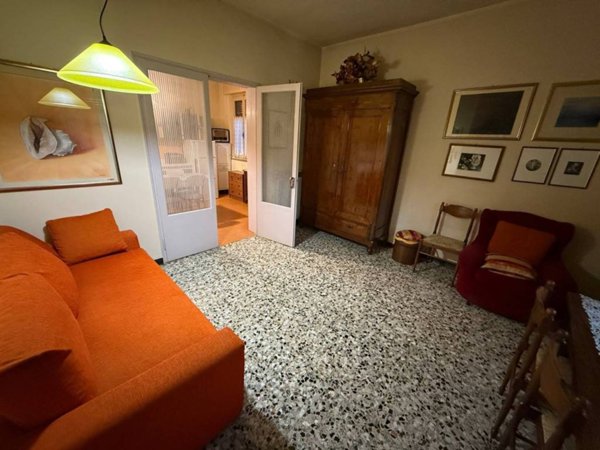 casa indipendente in vendita a Castelvetro Piacentino in zona Castelvetro