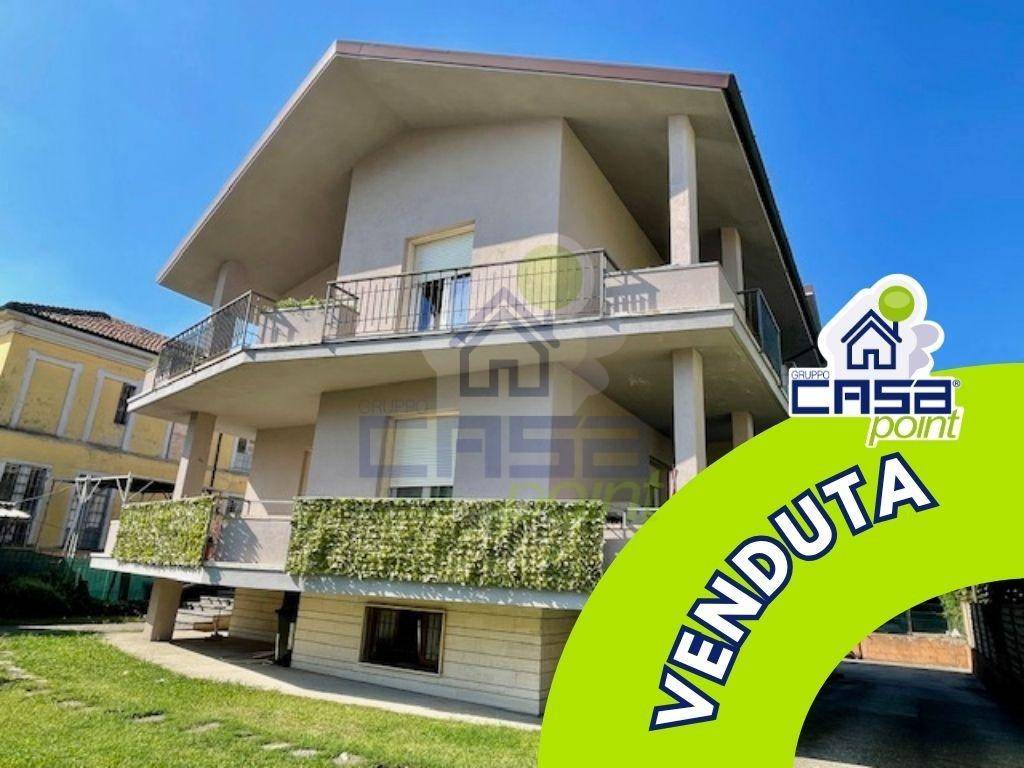 appartamento in vendita a Castelvetro Piacentino in zona Castelvetro