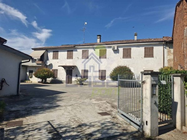appartamento in vendita a Castelvetro Piacentino in zona San Giuliano