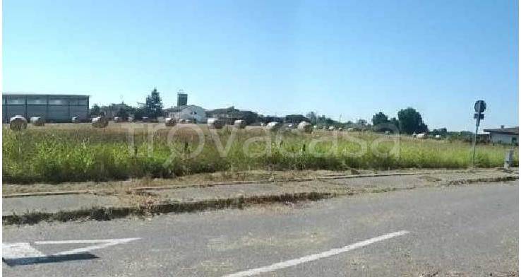 terreno edificabile in vendita a Castelvetro Piacentino in zona San Giuliano