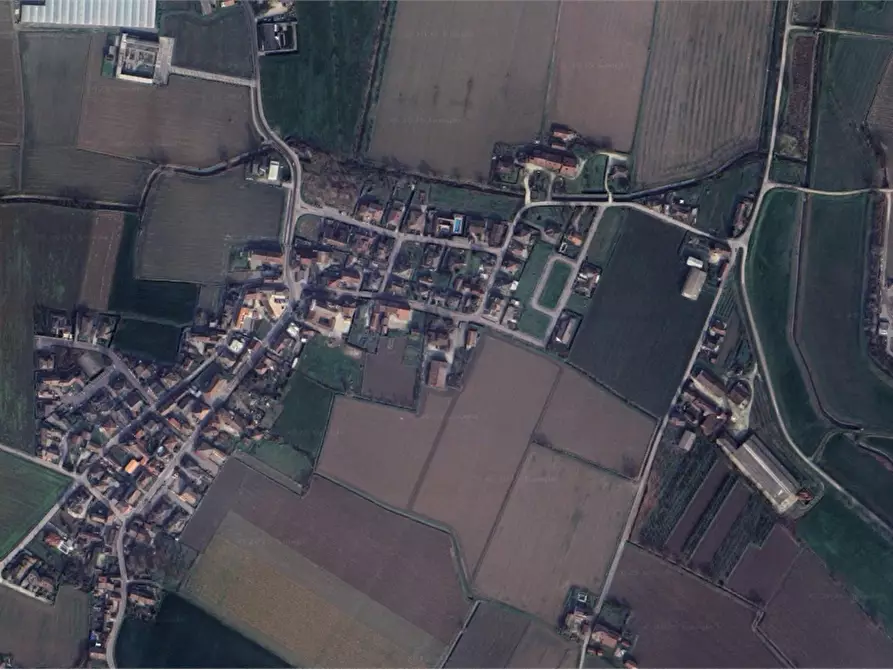 terreno edificabile in vendita a Castelvetro Piacentino