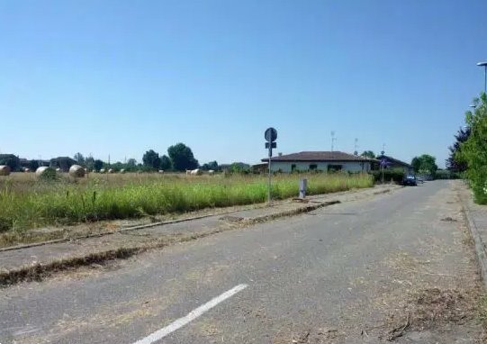 terreno edificabile in vendita a Castelvetro Piacentino in zona San Giuliano