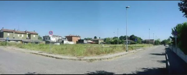 terreno edificabile in vendita a Castelvetro Piacentino in zona San Giuliano