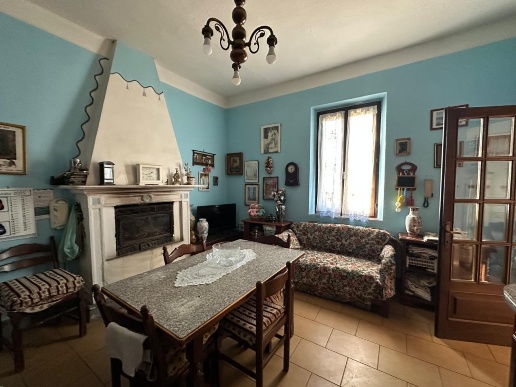 casa indipendente in vendita a Castelvetro Piacentino