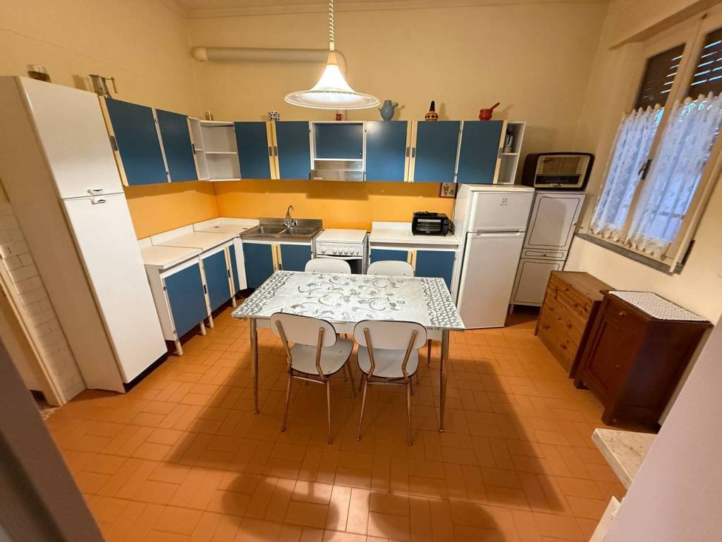 casa indipendente in vendita a Castelvetro Piacentino in zona Castelvetro