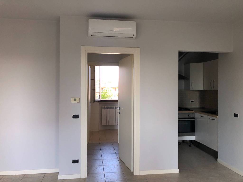 appartamento in vendita a Castelvetro Piacentino in zona Castelvetro