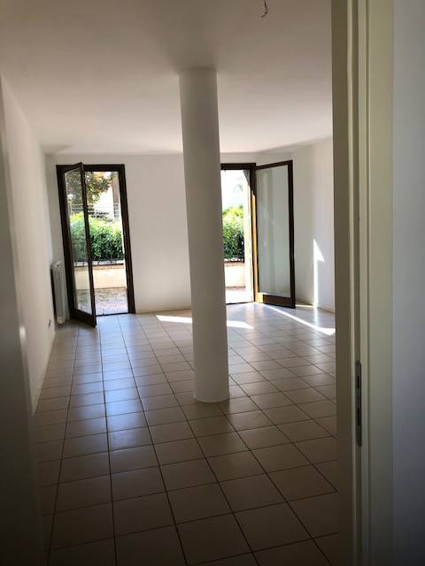 appartamento in vendita a Castelvetro Piacentino in zona Castelvetro