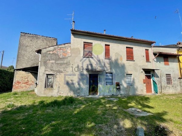 casa indipendente in vendita a Castelvetro Piacentino