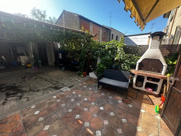 appartamento in vendita a Castelvetro Piacentino