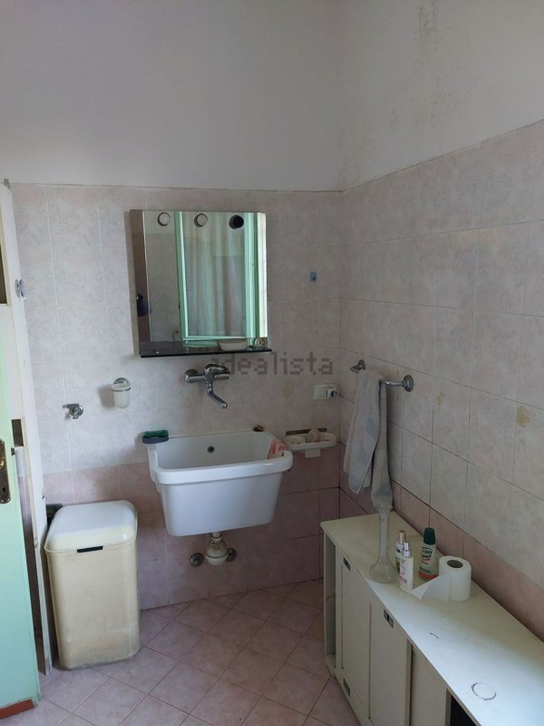 casa indipendente in vendita a Castelvetro Piacentino in zona Castelvetro