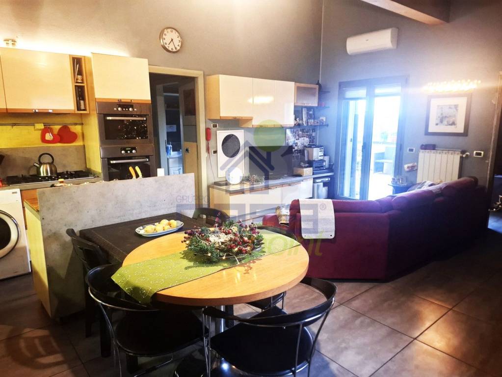 appartamento in vendita a Castelvetro Piacentino in zona Castelvetro