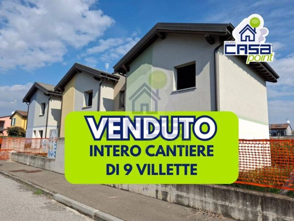 casa indipendente in vendita a Castelvetro Piacentino in zona Castelvetro