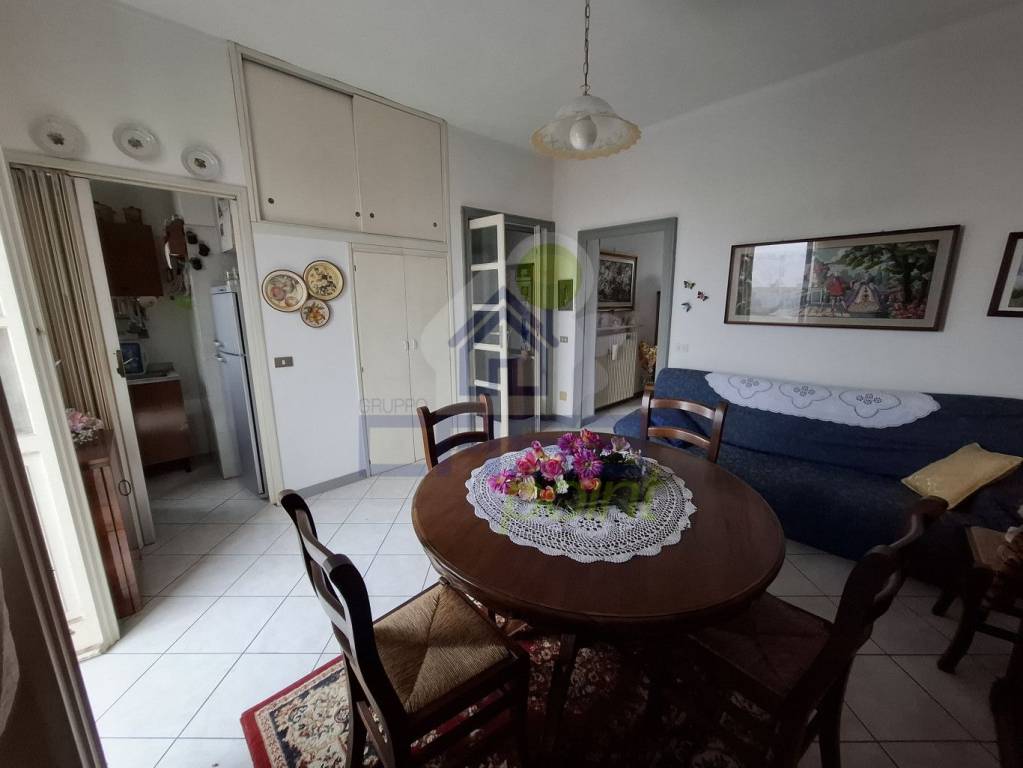 appartamento in vendita a Castelvetro Piacentino in zona Castelvetro