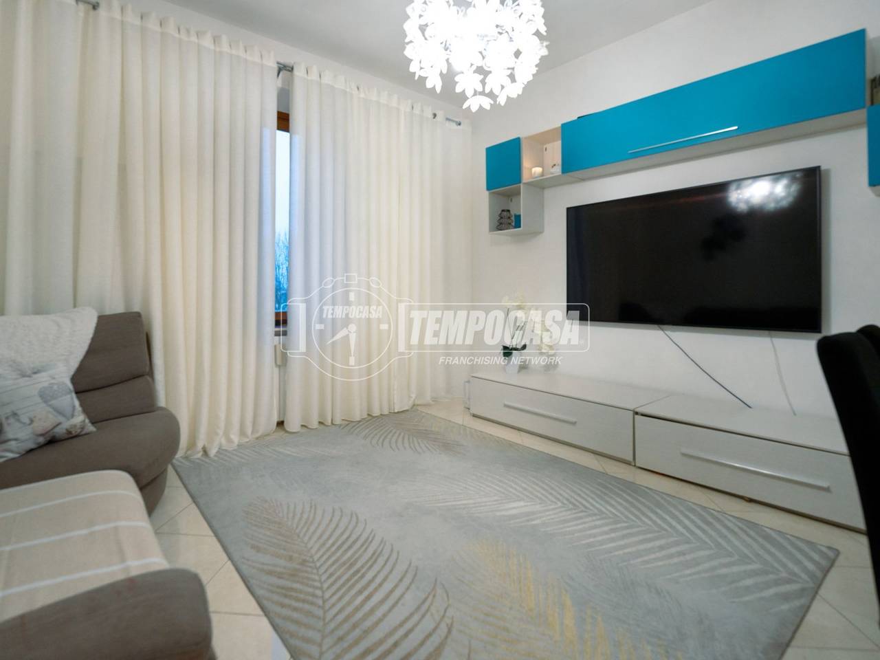 appartamento in vendita a Castelvetro Piacentino in zona Castelvetro