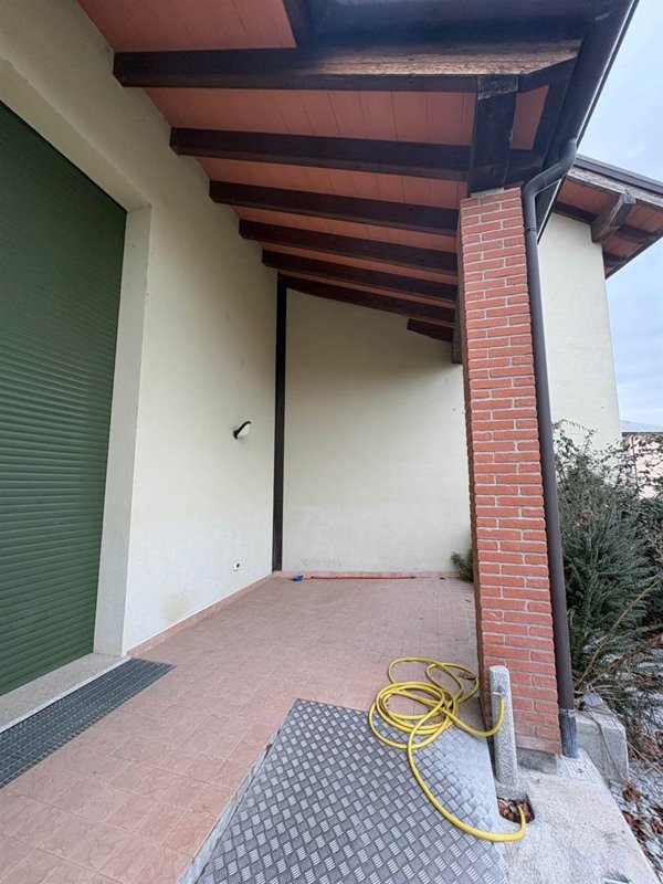 casa indipendente in vendita a Castelvetro Piacentino in zona Castelvetro