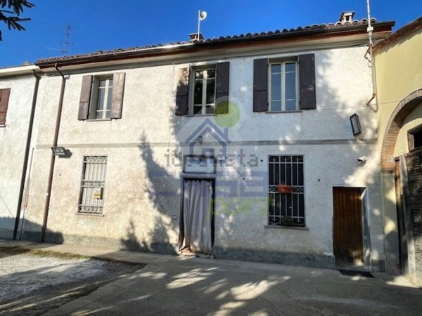 casa indipendente in vendita a Castelvetro Piacentino