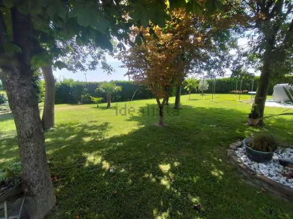 appartamento in vendita a Castelvetro Piacentino