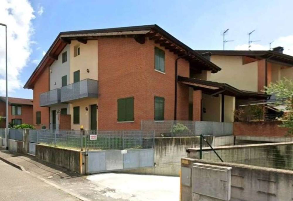 casa indipendente in vendita a Castelvetro Piacentino