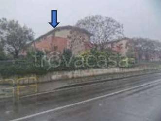 appartamento in vendita a Castelvetro Piacentino in zona Castelvetro