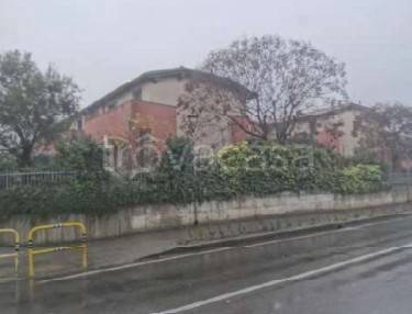 appartamento in vendita a Castelvetro Piacentino in zona Castelvetro