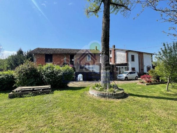 casa indipendente in vendita a Castelvetro Piacentino in zona San Giuliano