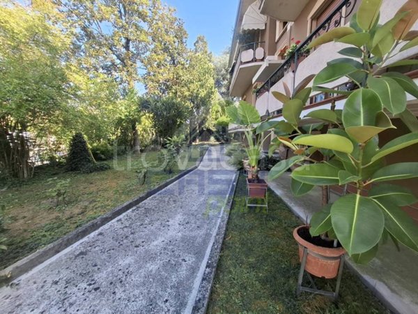 appartamento in vendita a Castelvetro Piacentino in zona Castelvetro