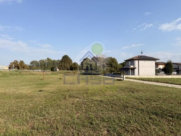 bifamiliare in vendita a Castelvetro Piacentino in zona San Giuliano