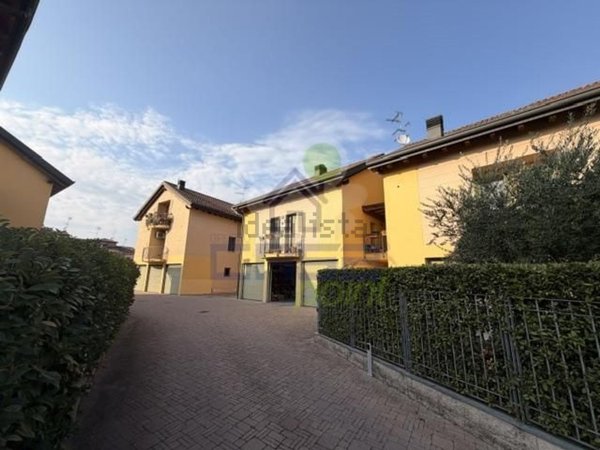 appartamento in vendita a Castelvetro Piacentino in zona Castelvetro