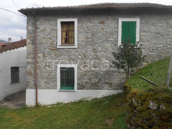 casa indipendente in vendita a Cerignale in zona Casale