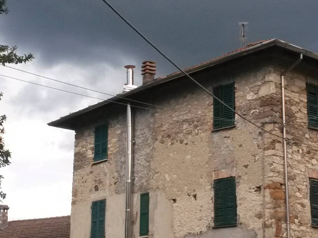 casale in vendita a Cerignale in zona Casale