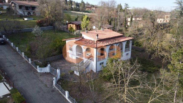 casa indipendente in vendita a Cerignale