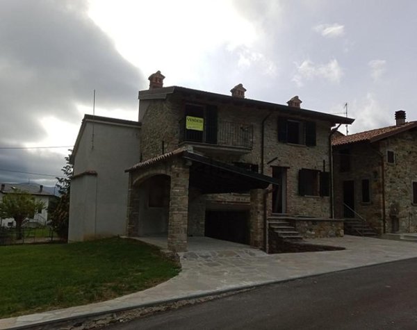 casa indipendente in vendita a Coli