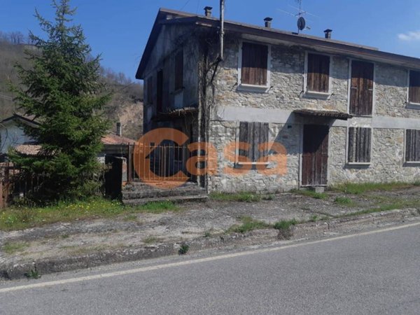 appartamento in vendita a Coli in zona Perino